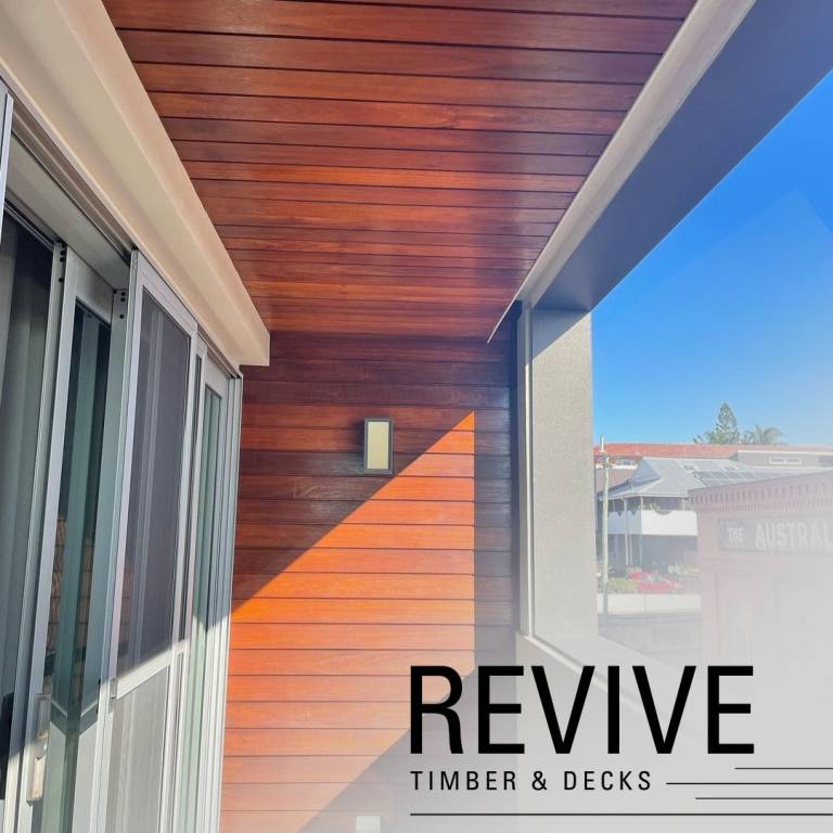 Tenneriffe, by the River